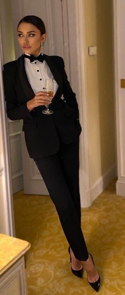 creative corner ✧ Neon Glow: Midnight Bonuses Unveiled 🎲 889