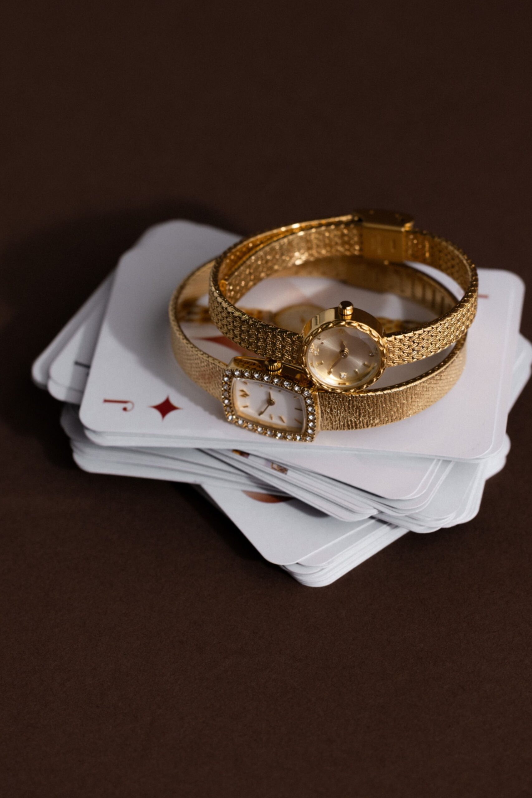 Golden Horology & Card Artistry: A Luxe Neon Fusion ⟐ design diary 536