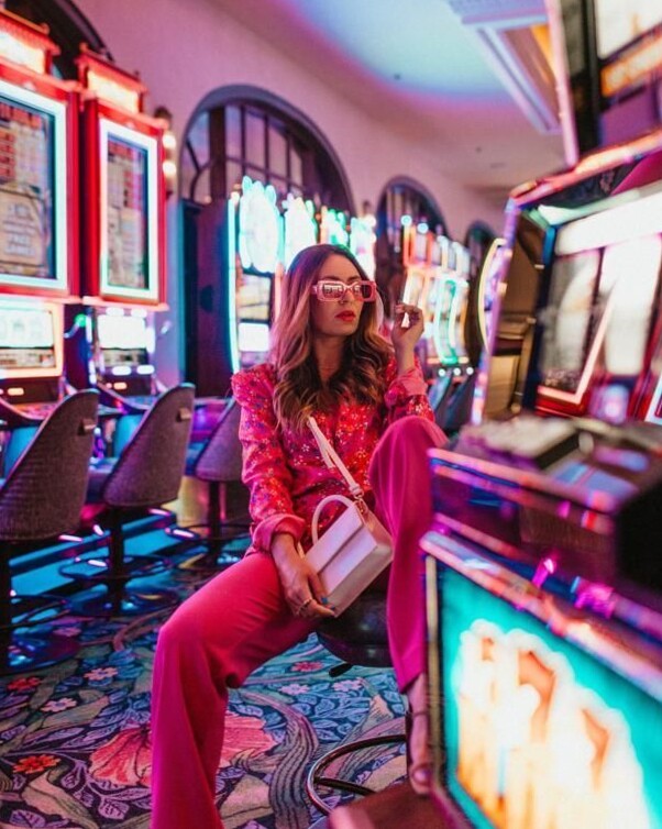 Neon Elegance Meets Vintage Glamour at Park — aesthetic archive 💄 🕶️ 613