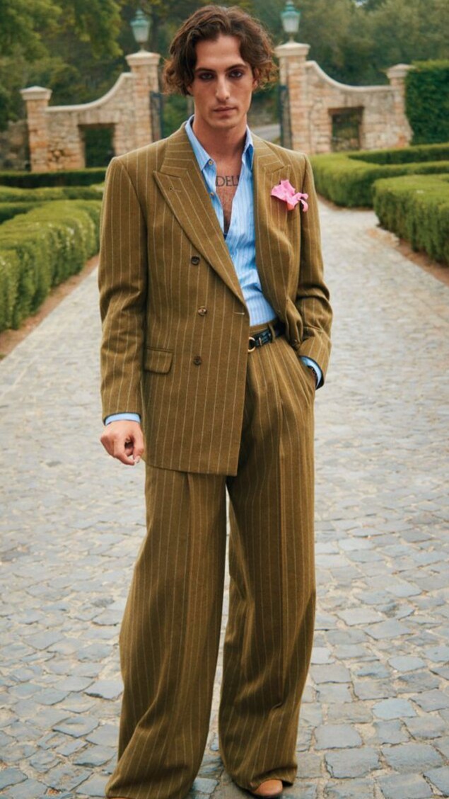 Retro Glamour: Neon-Infused 80s Men’s Style & Vintage Elegance | ✈️ creative chr 608