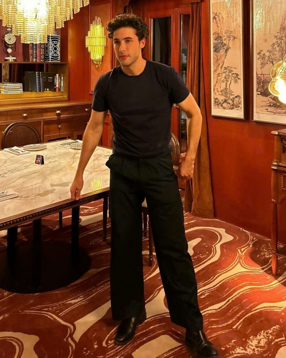 ✦ aesthetic archive ✦ Neon-Eye Vintage Looks for Bold Men 🎈 293