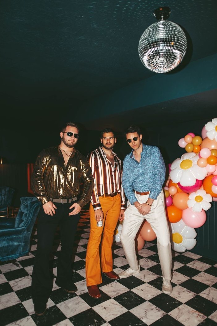 art of living well: 🎯 🔸 Neon Nostalgia: Bold 70s Menswear for Timeless Party Vib 342