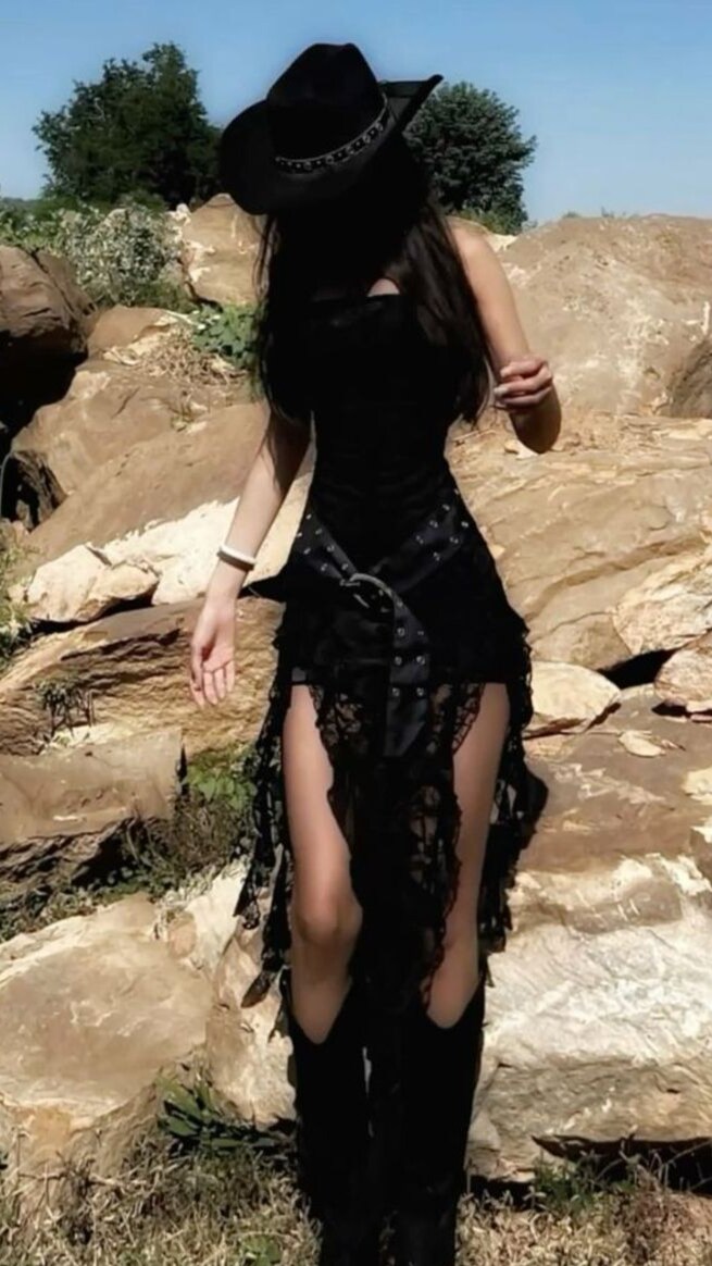 beauty in details: 💫 🤍 Luxury Neon Vibe: Glitch Art & Vintage Glam for Night Out 766