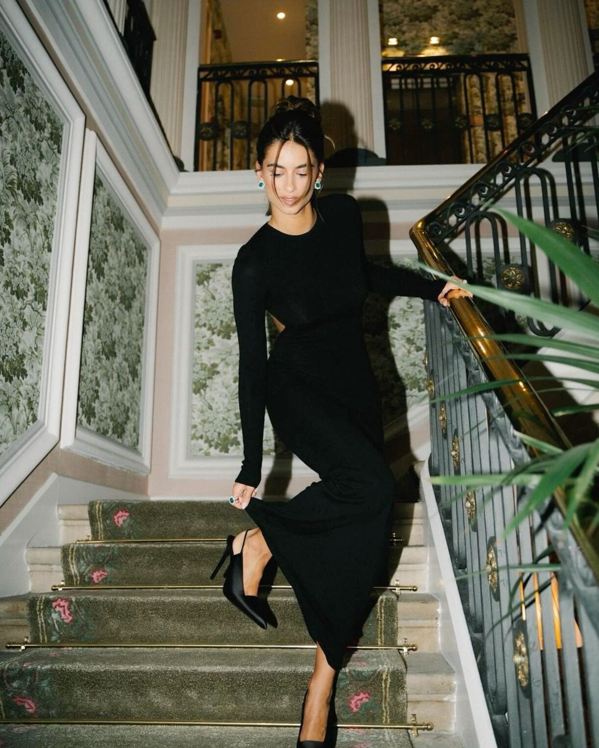 Black Velvet Radiance — art of living well 🔸 474