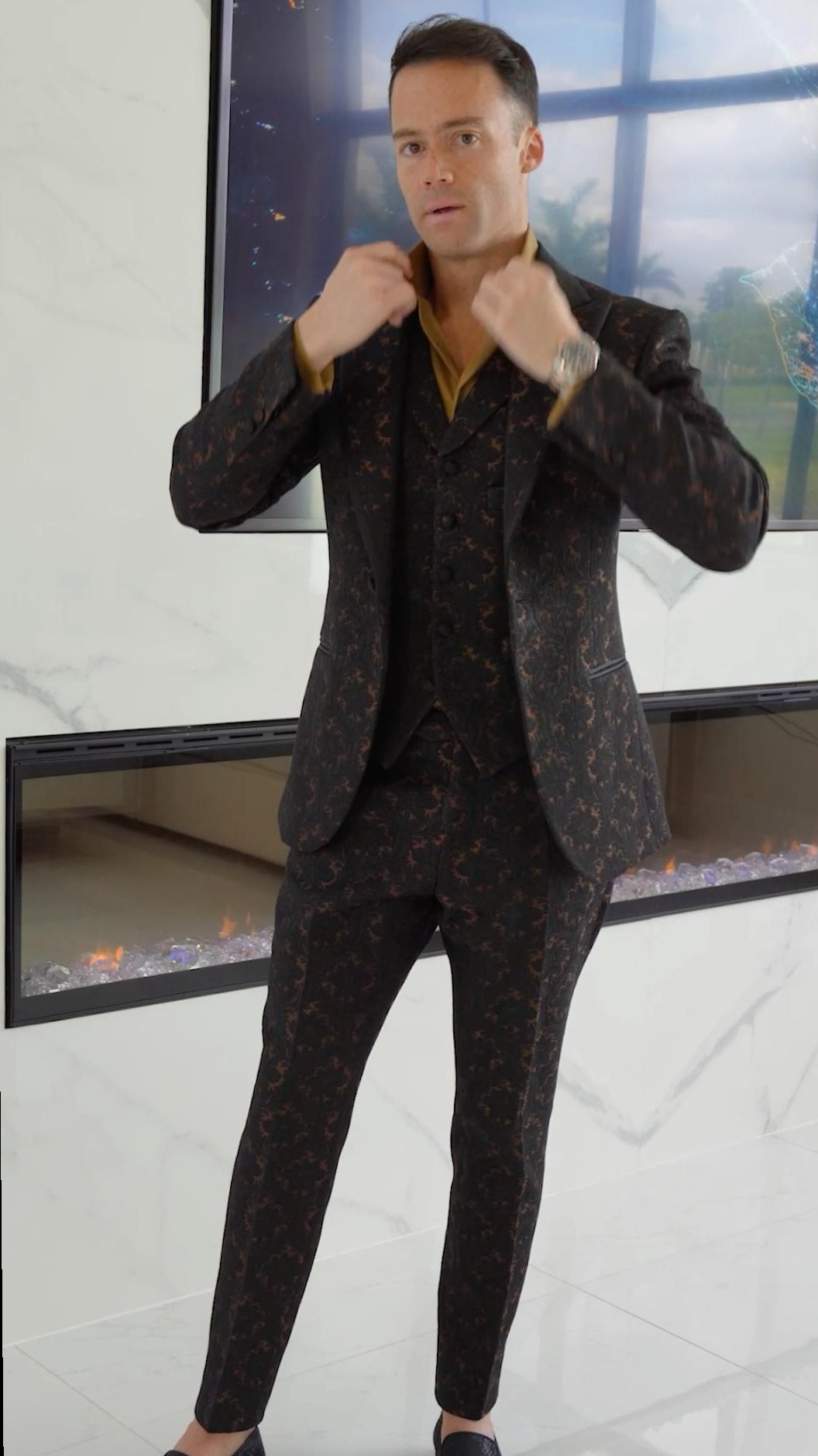 🎞️ 🎪 ✦ Bronze Lilia Unleashed: Neon Elegance & Vintage Glamour 861