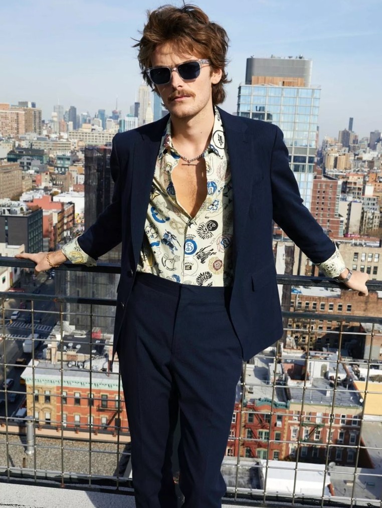 🍂 🍂 ⟡ Burberry Pre-Fall 2018 | Sonny Hall in Juergen Teller’s Neon Elegance 301