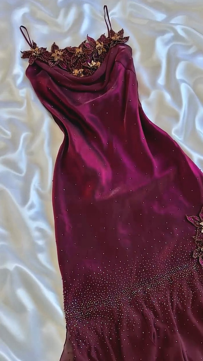 🏖️ ✦ Burgundy Starlight Reverie: Enchanted Evening in Velvet 661