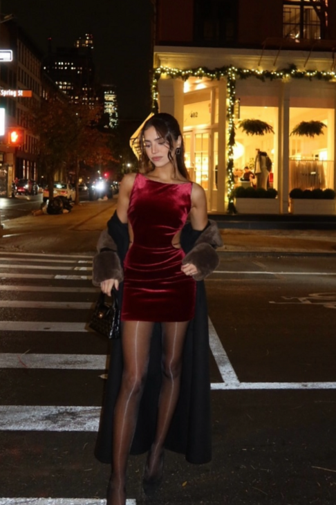 Champagne Sparks, Neon Nostalgia & Party Fireworks Unleashed — 👜 178