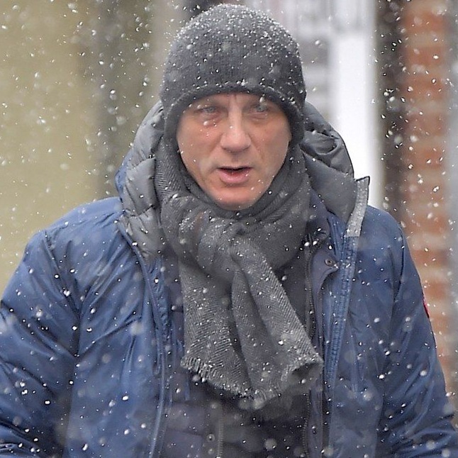 🌻 🌵 Chic Winter Glam With Neon Vintage Flair | aesthetic archive 220