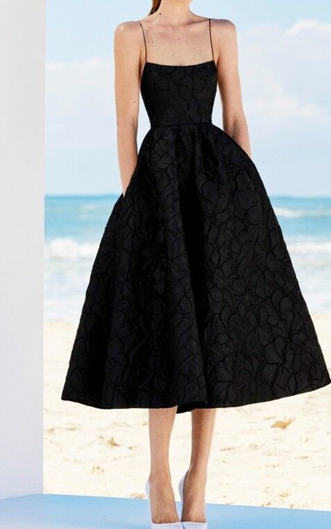 daily dose of beauty ✧ Alex Perry Glows: Neon Nights & Timeless Glam for the Mod 182