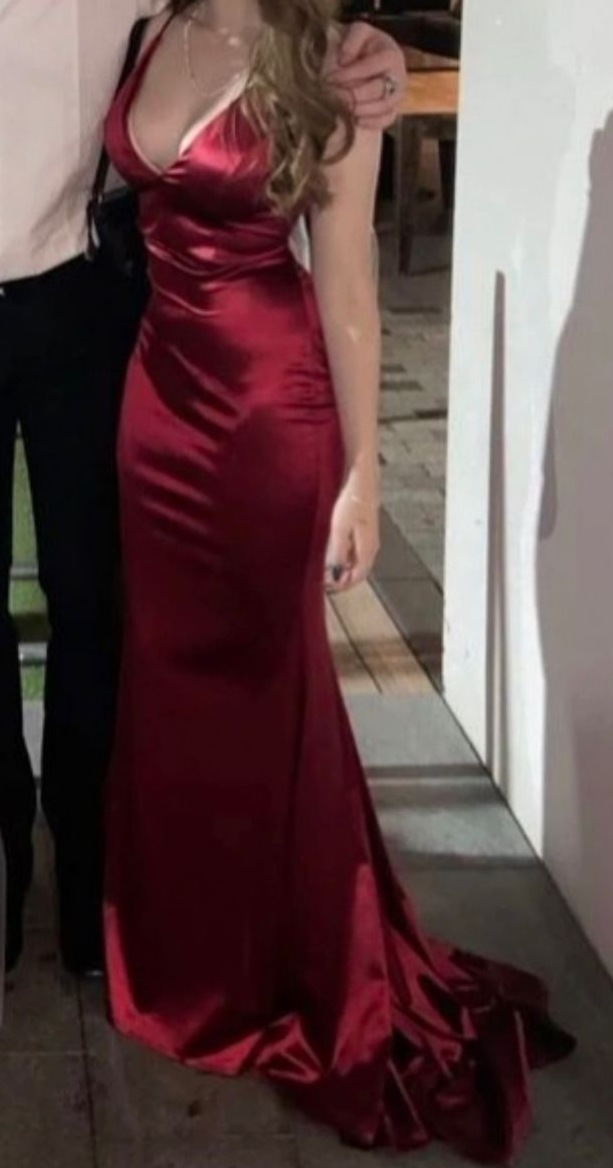 🛳️ 🌉 design inspiration daily ✦ Neon Nostalgia: Glitch Art Meets Glamour in Retr 504