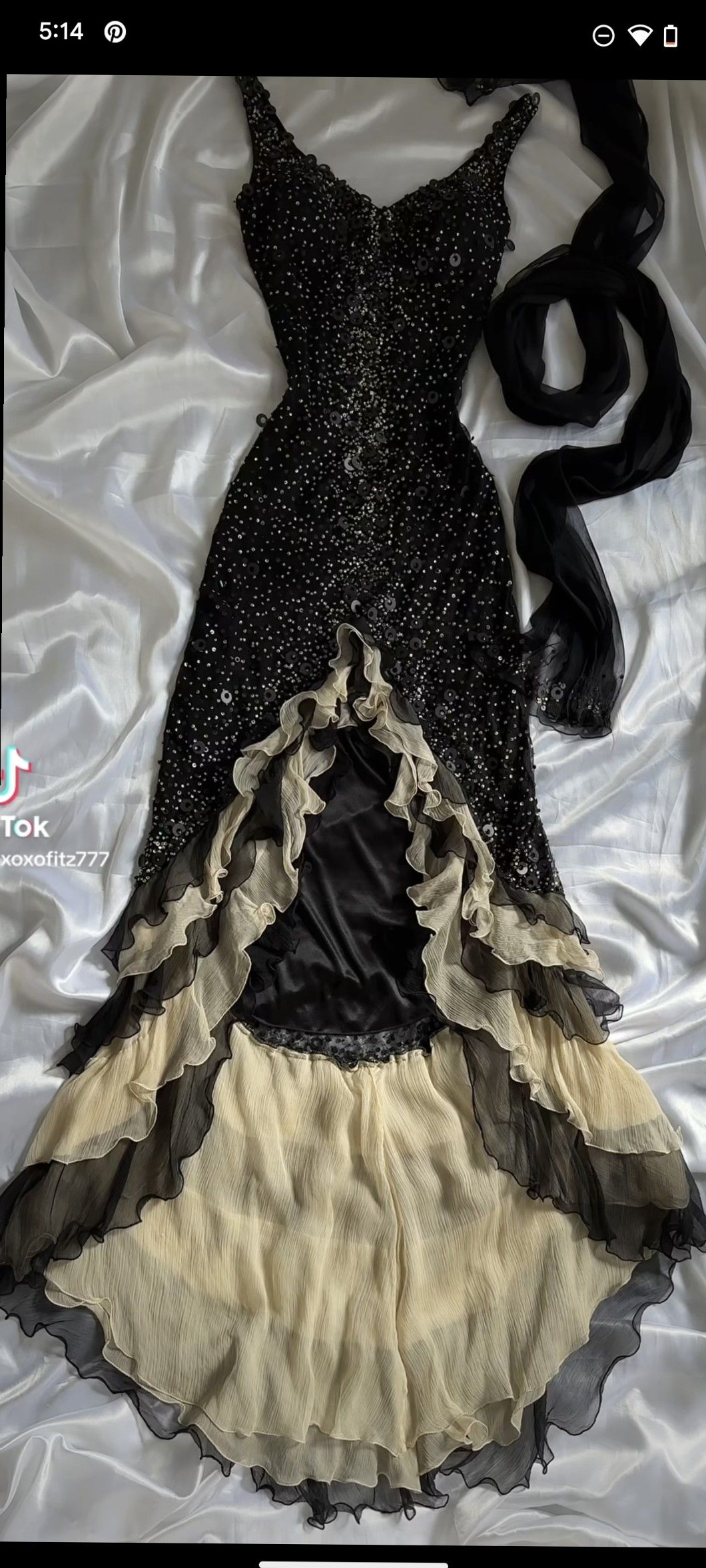 digital art daily • Luxury Neon Vintage Fashion Artwear 🖤 🦋 🌹 389