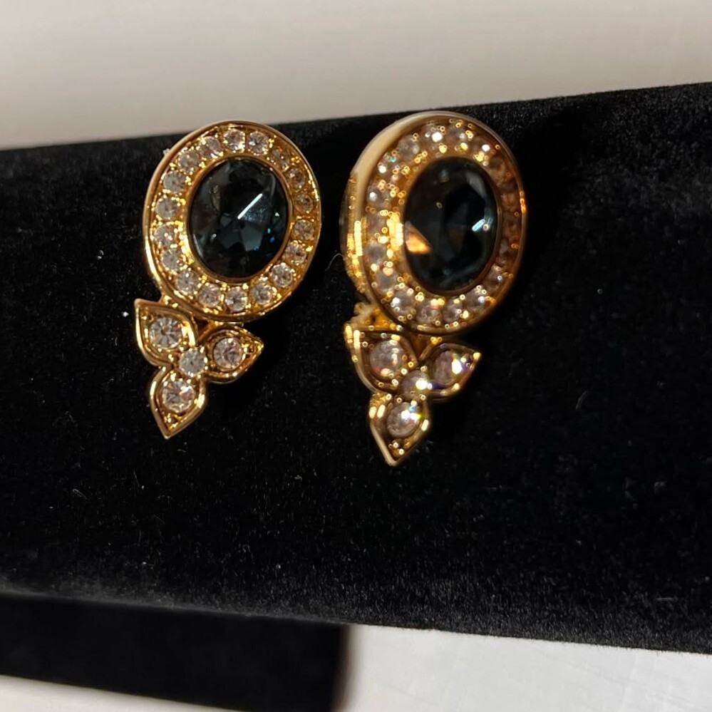 Fifth Avenue Crystal Earrings in Black & Gold – Timeless Neon Elegance — 🧣 💄 999