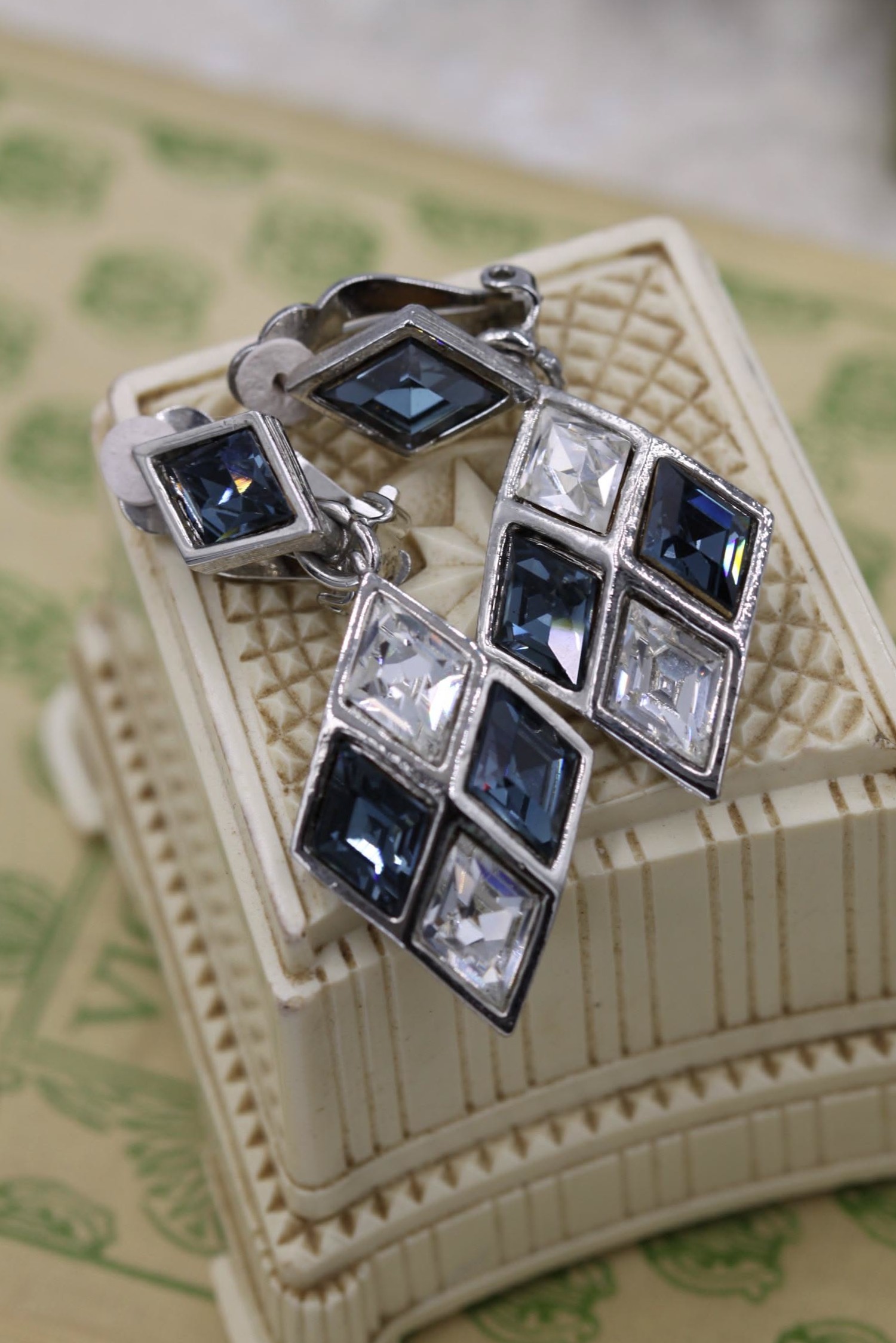 Geometric Blue Crystal Dangle Earrings, Vintage Shine — 👑 128