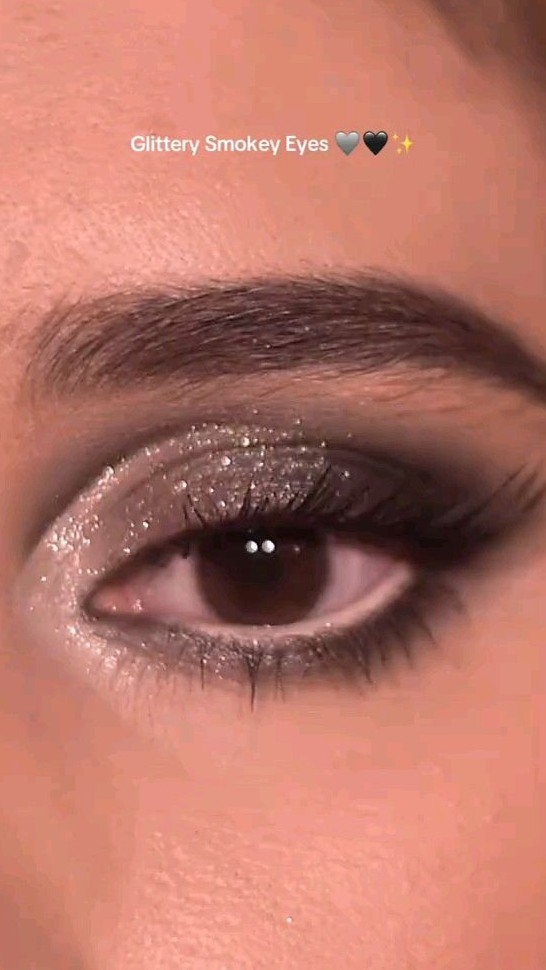 ⊹ Gilded Gaze: Luminous Evening Eye Make-Up Craft 🎨✨ ⊹ 🎞️ 🎭 🎪 203