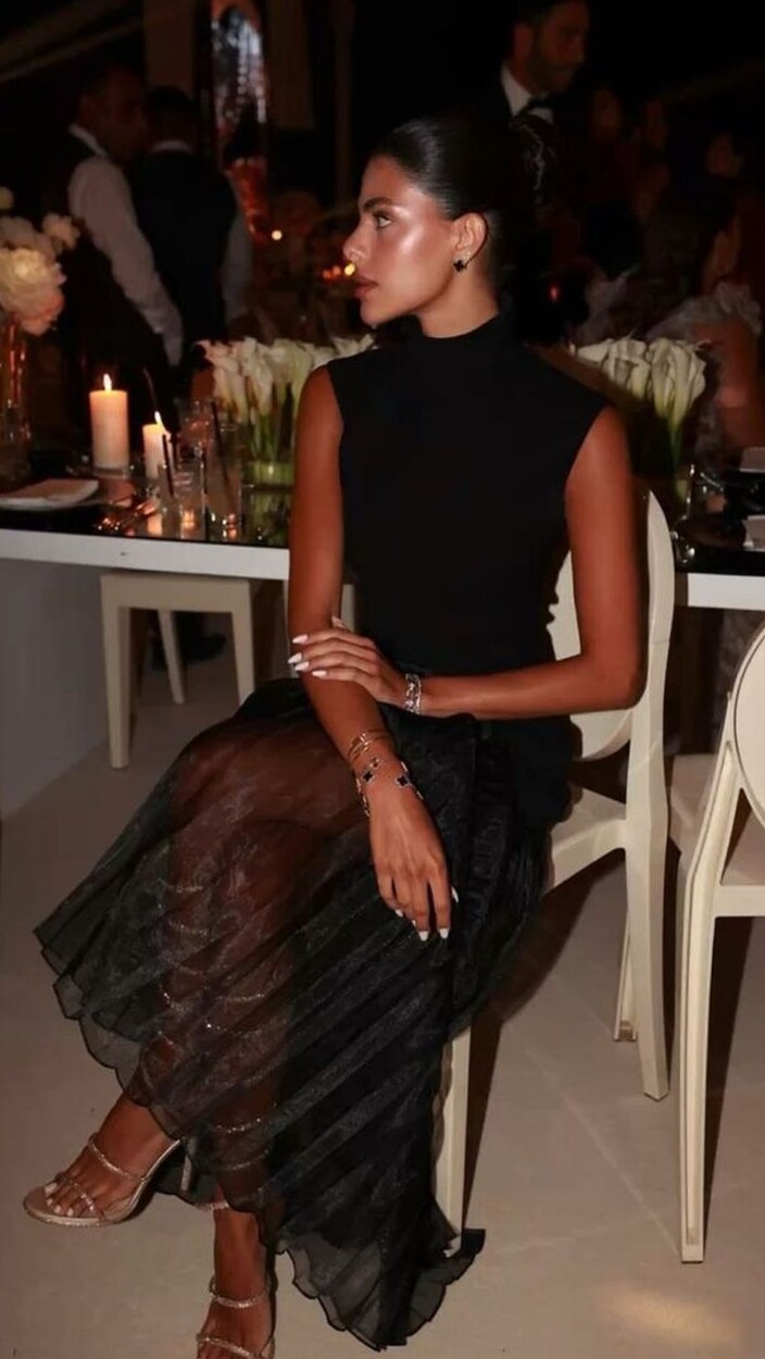 Glamorous Cocktail Looks with Neon Elegance & Vintage Flair — velvet night vibes 227