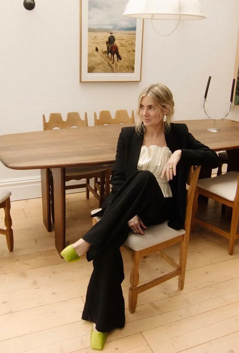 💅 👜 ⟡ Glitz Guide: Neon Glam for Broadway Evenings 598