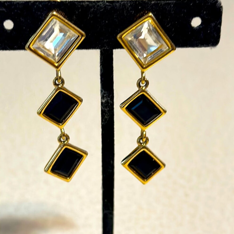 🌵 🌼 heritage style icon ✦ Monet Jewelry | Vintage 3-Piece Gold Tone Drop | Black 332