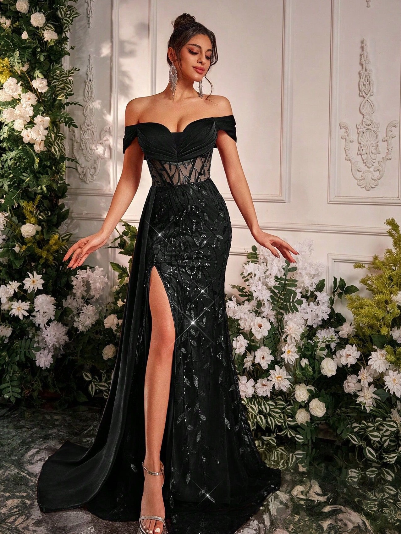 🔸 Lumineuze avondjurk met rimpelingen en glans, perfect voor exquise gelegenhede 648