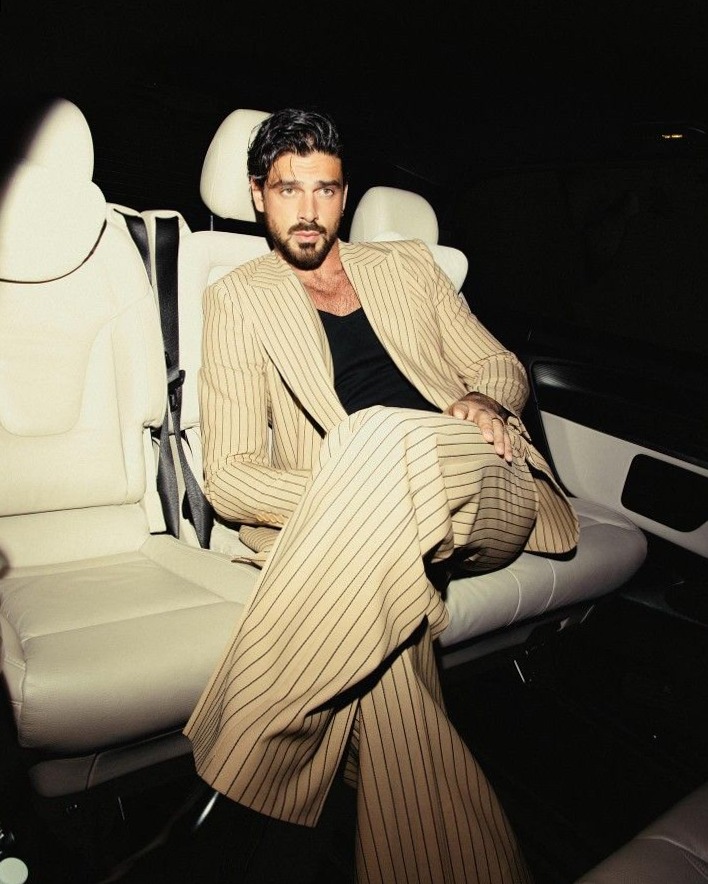 Michele Morrone Neon Dreams in Vintage Glamour — 🎞️ 290