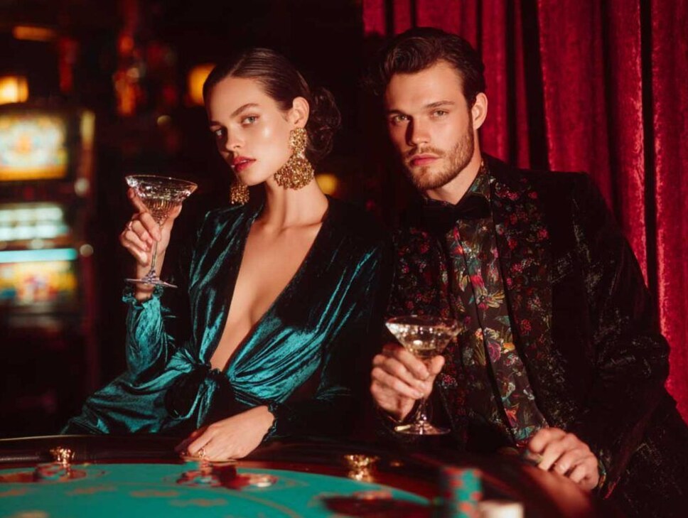 🌉 | Neon Dreams: Vintage Glamour & Luxe Outfit Whispers | ruby red nights 782