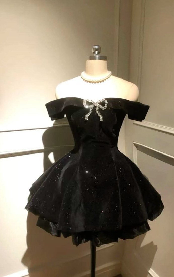 🎩 🎩 ⟡ Neon-Edge Black Off-Shoulder Homecoming Silhouette 481