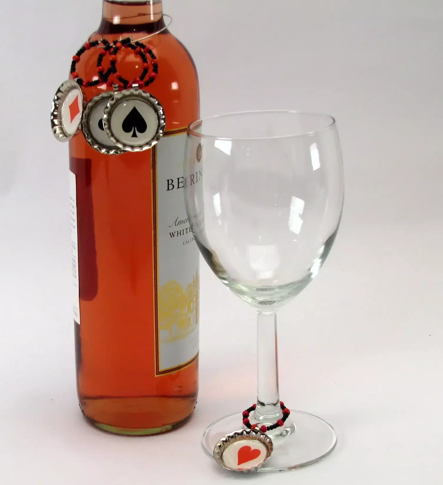 Neon Elegance: 15 Playful Crafts Reimagined with Playing Cards ⟐ art of living w 152