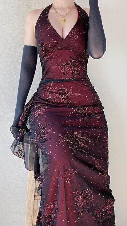 Neon Elegance: 2000s Red & Black Halter Sheath Gown | LTP4140 • 🎩 426