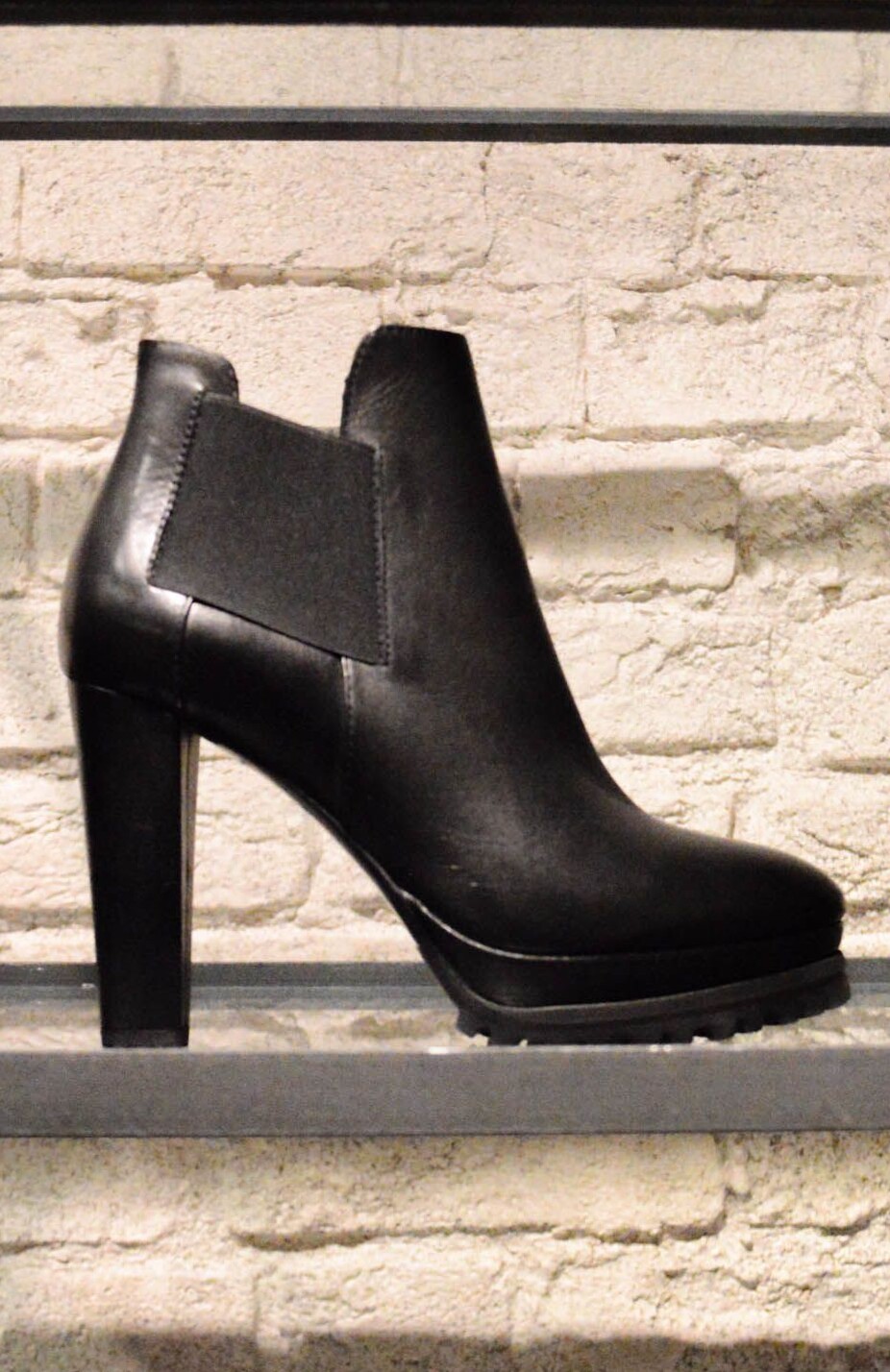 Neon Elegance at The Cosmopolitan of Las Vegas Strip ⟐ ruby red nights 621