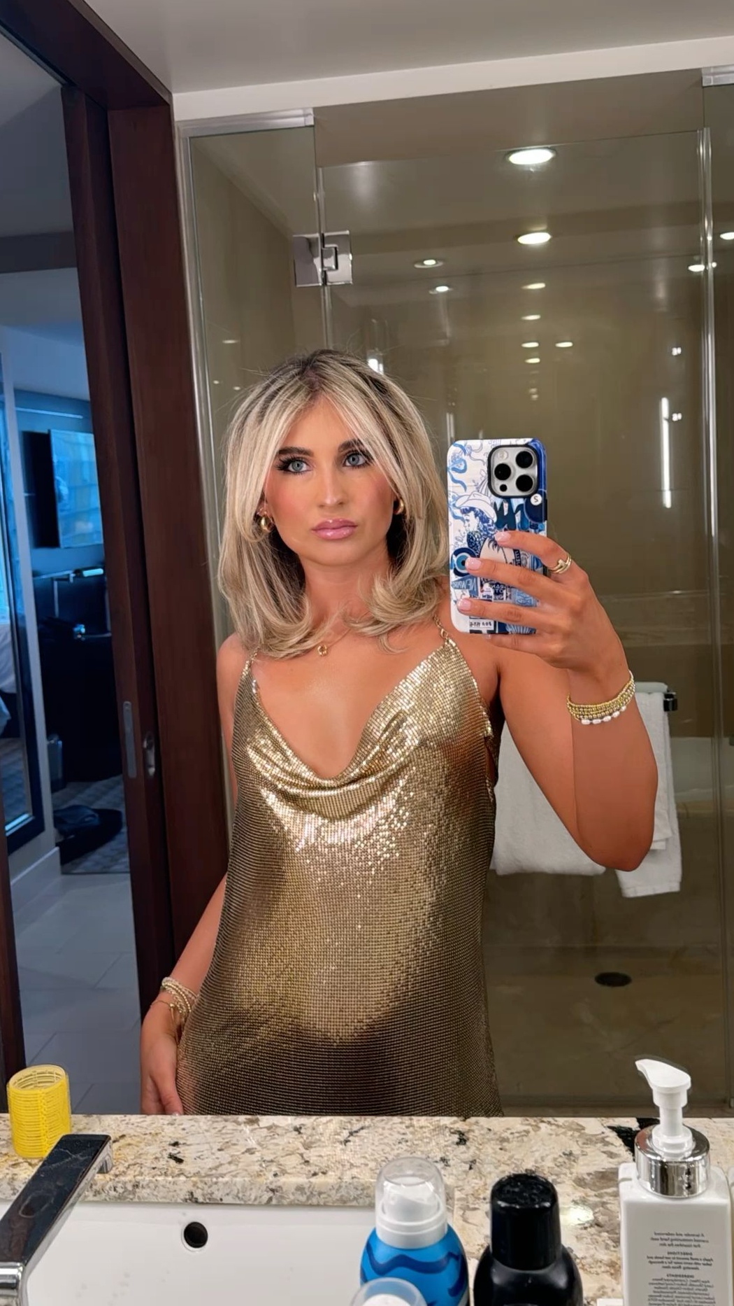 🤍 🕯️ ✦ Neon Elegance: Sparkling Vintage Party Vibe 424