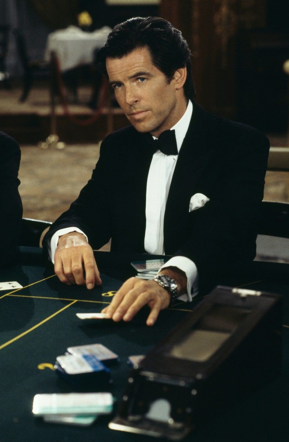 ⊹ Neon-Elegance: The Timeless 007 Haircut Reimagined ⊹ 🪩 🔵 285