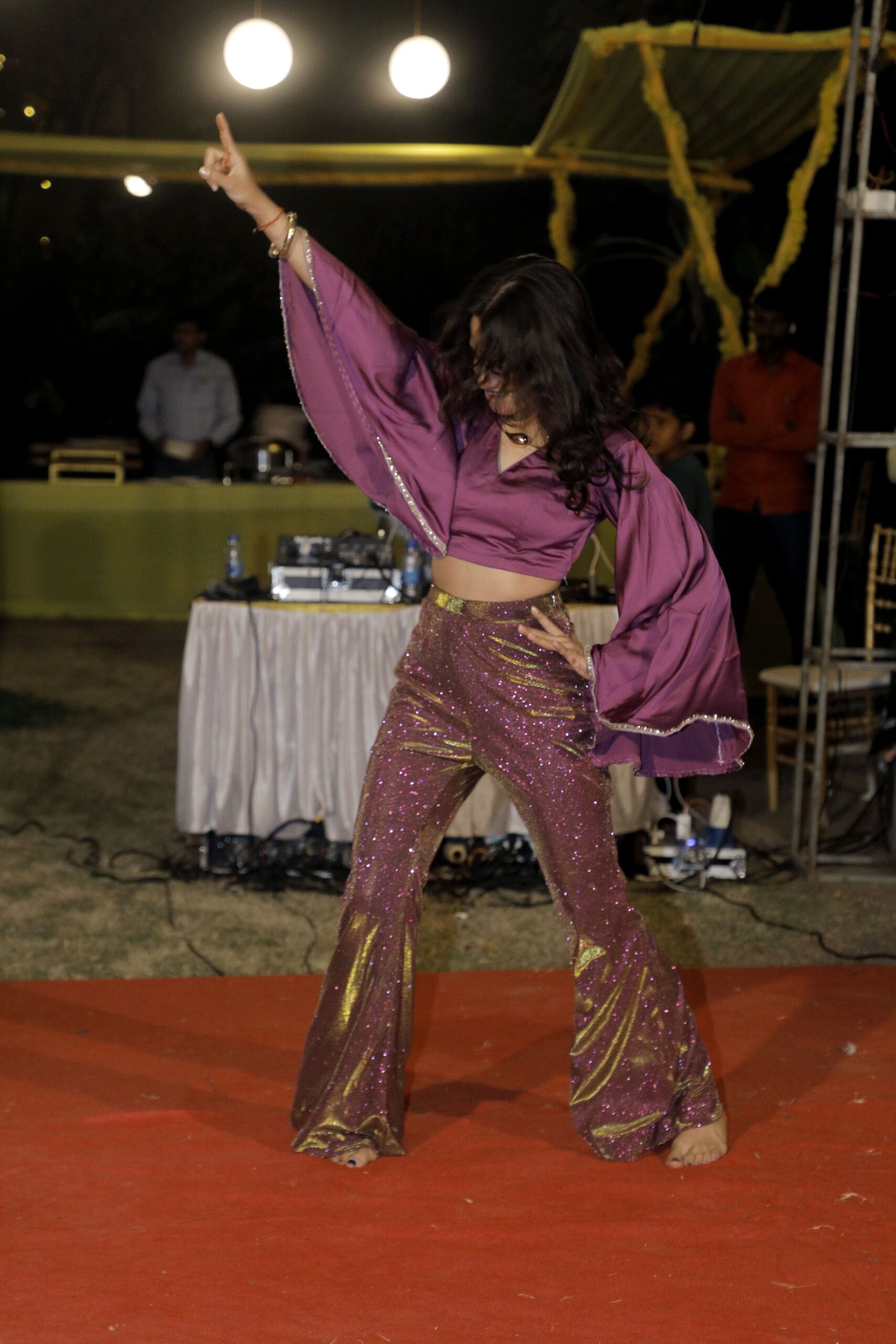 Neon Elegance: Vintage Disco Dreams & Glam Party Visions ⟐ design inspiration da 731