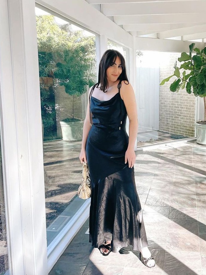 🌍 🛳️ Neon Elegance: Vintage Glamour Guide to Black-Tie Mastery 224