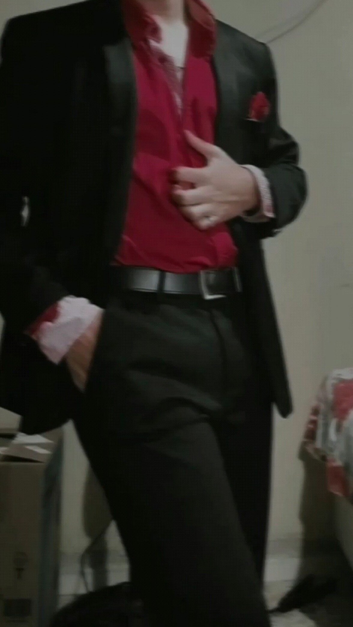 Neon Elegance: Vintage Glow in a Luxe Party Fantasy • ✈️ 🌍 180