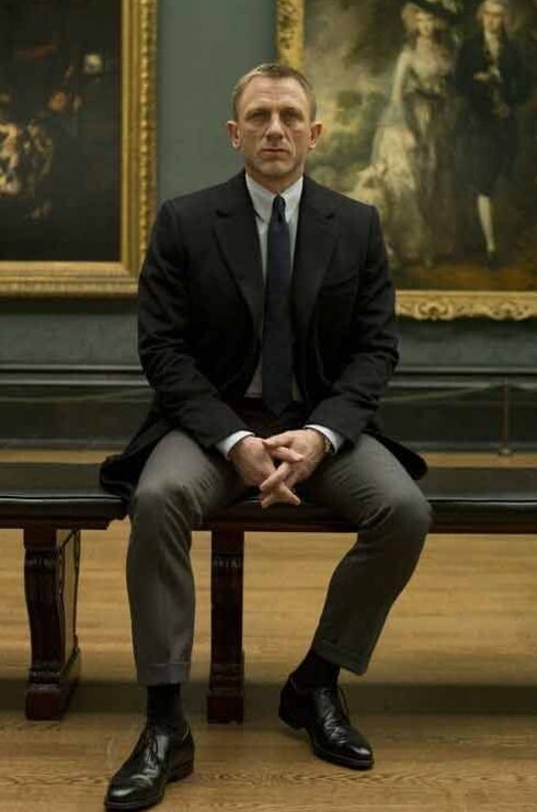 ✈️ Neon Elegance: Vintage-Inspired Looks for the Modern Gentleman | creative cor 174