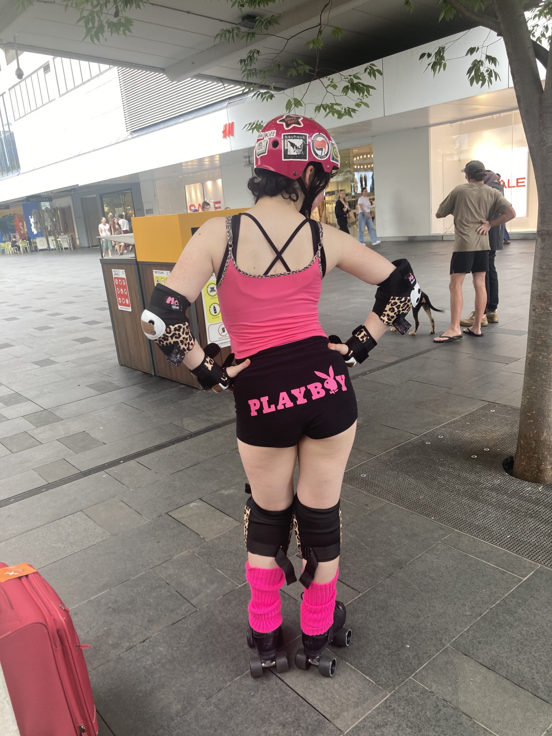 👠 Neon Glam Roller Derby Pink Ensemble 607