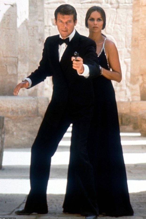 Neon Glamour: 77 Timeless Bond Girl Looks Unveiled 🌻 🌲 131