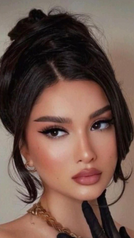 🧿 🎭 🖌️ Neon Glamour Nights: Vintage Elegance Reimagined | style study session 229