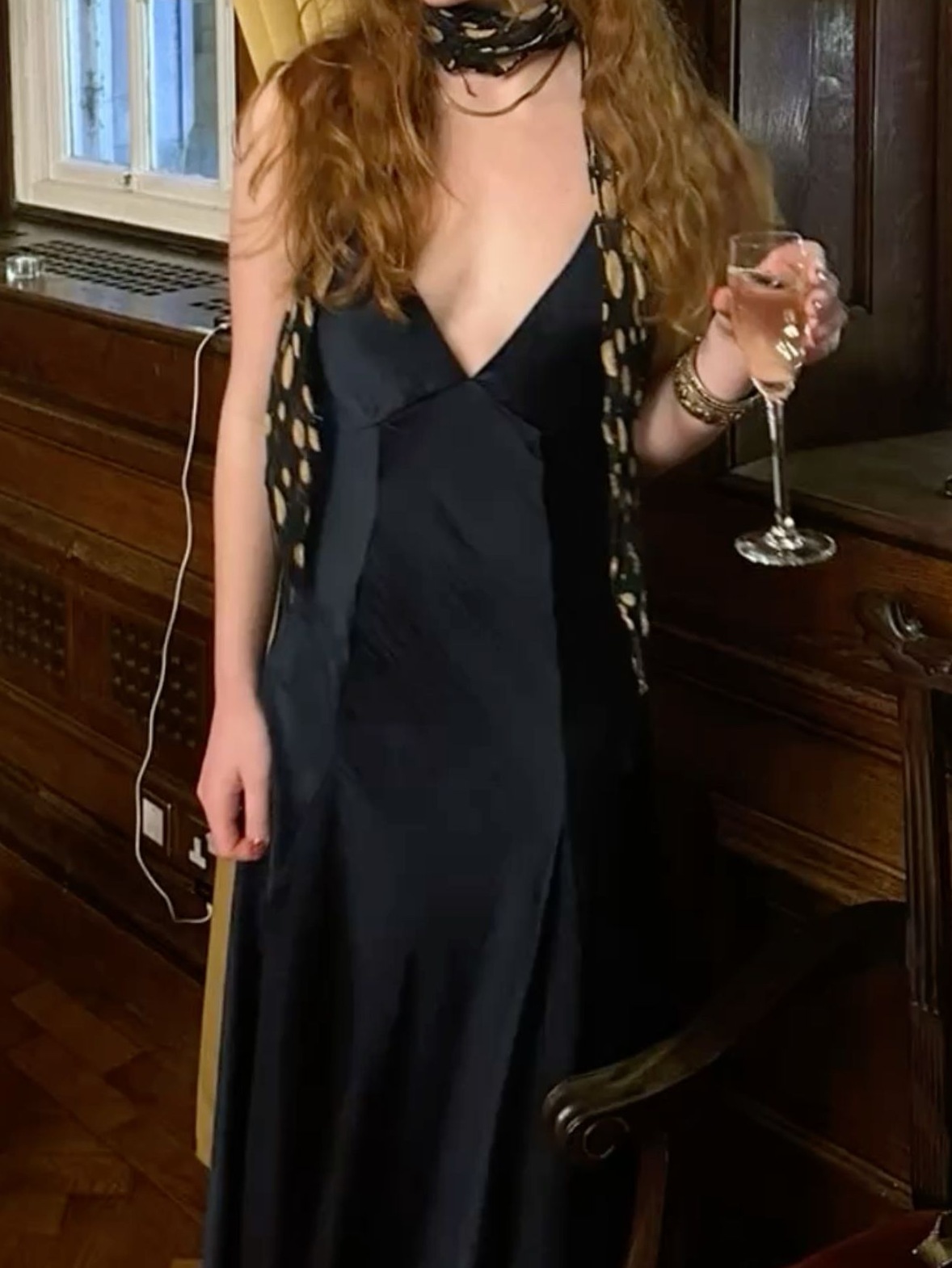 🪩 💜 🌃 Neon Glamour: Vintage Black Tie Elegance for Midnight Parties | visual vib 257