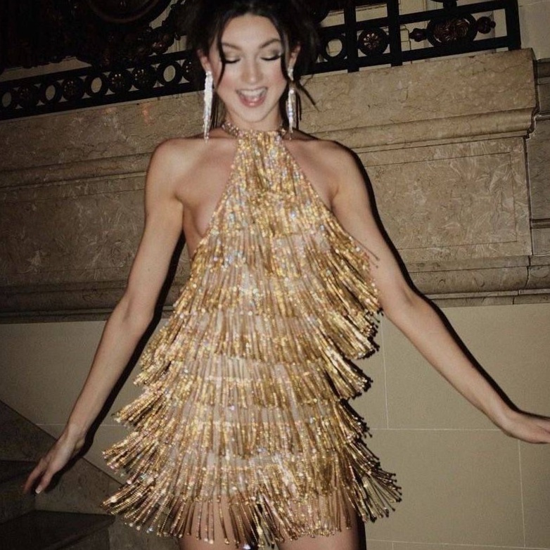 🖼️ Neon Glamour: Vintage Vibes & Party Style Essence — aesthetic edit 639