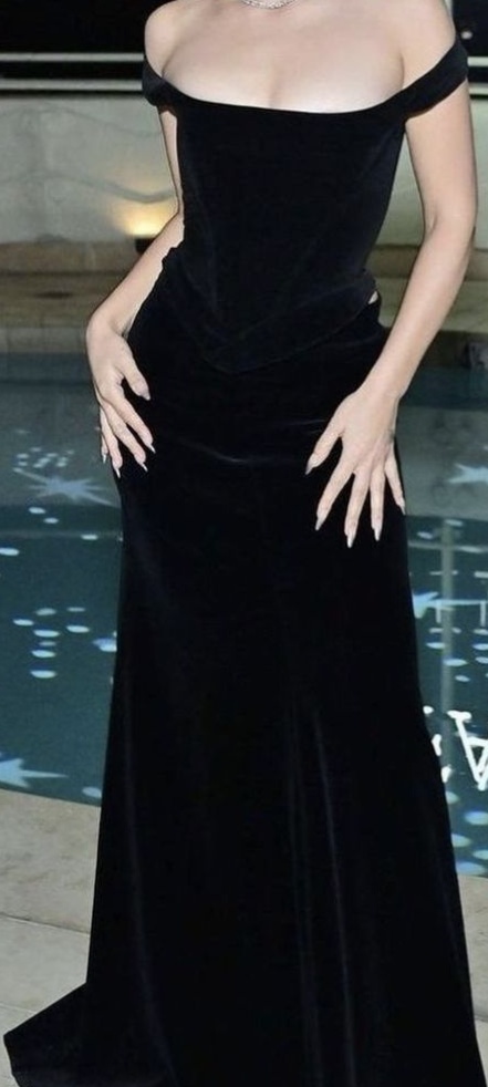 🖼️ ✦ Neon Glow: Alexa Demie in Vintage Luxury & Electric Party Vibe 375