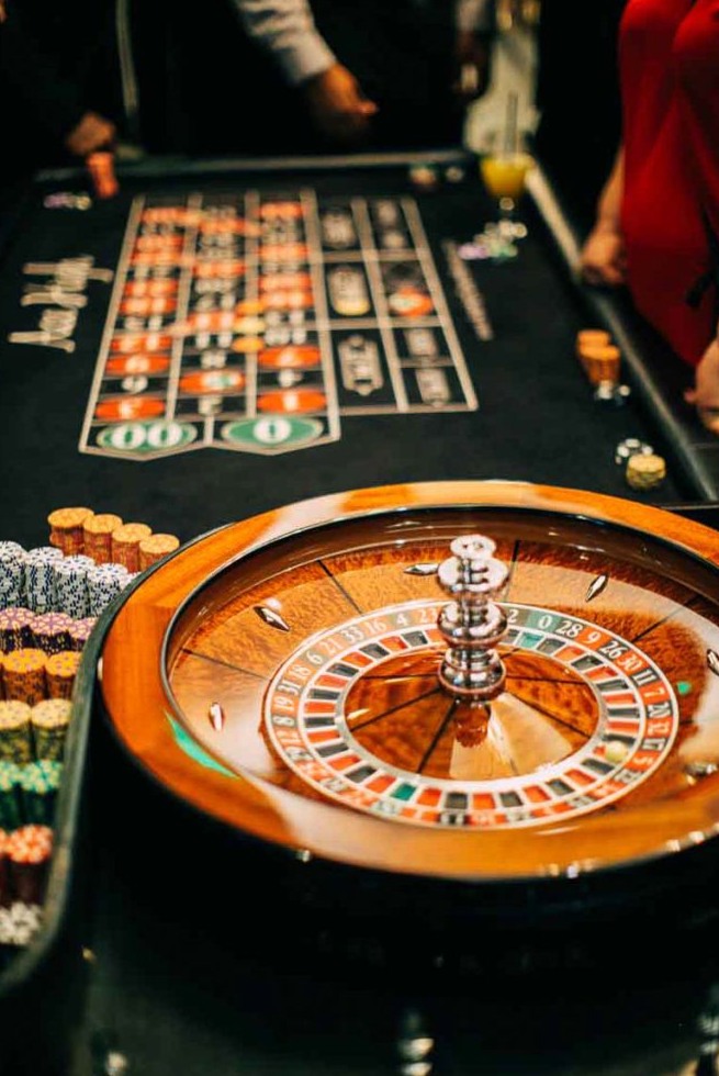 Neon Glow Game Night Gallery: Vintage Vibes & Luxe Party Aesthetics — special oc 971