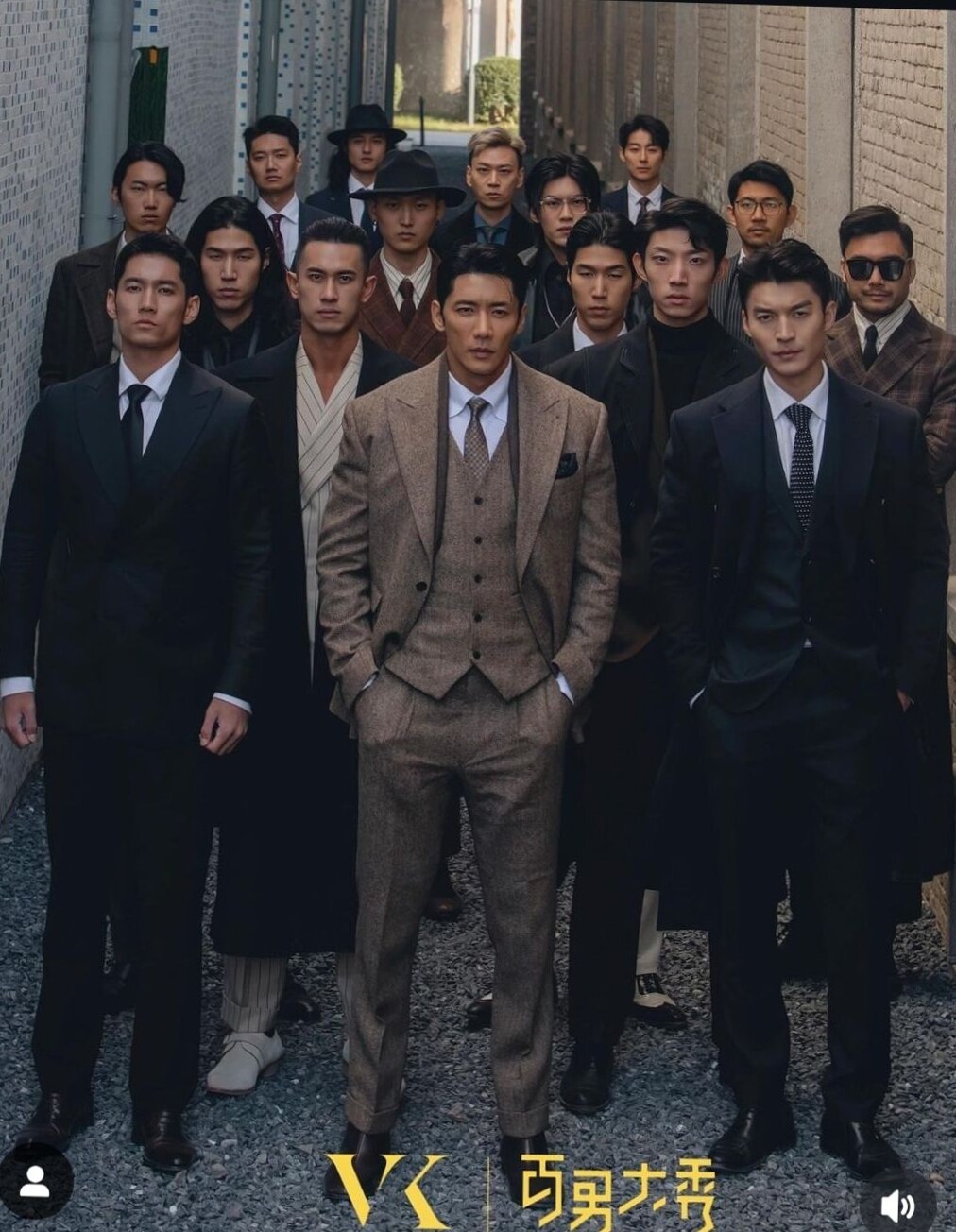 ⊹ Neon Glow: Retro Luxury Party Vibe Art ⊹ 🍂 583