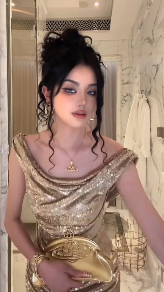 ⊹ Neon Glow Vintage Night: A Radiant Escape in Time ⊹ 🎪 🎭 701