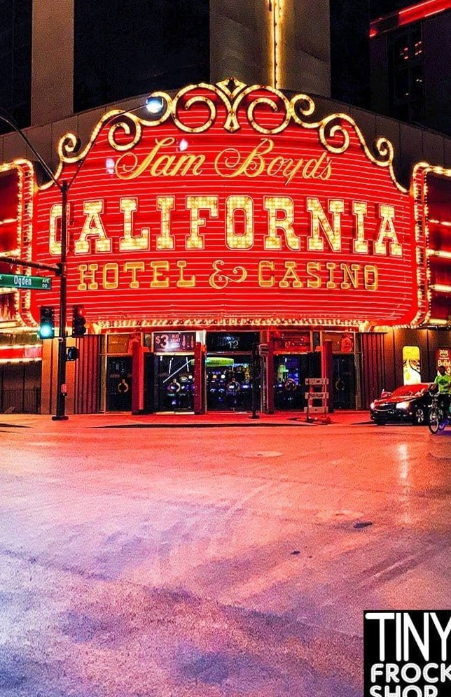 ✨ Neon Glow Vintage Party Backdrop — Luxe Doll Photography Scene | retro glamour 333