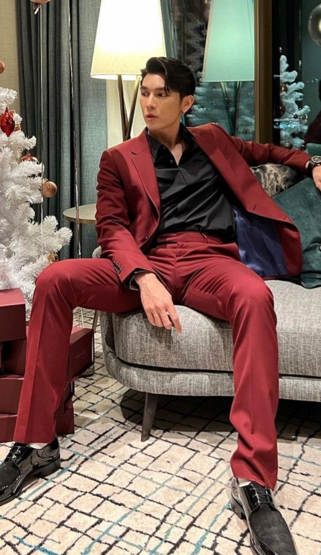 ✨ 🕯️ 🥂 | Neon Mew Dreams Vintage Glow Party Aesthetic | daily dose of beauty 544