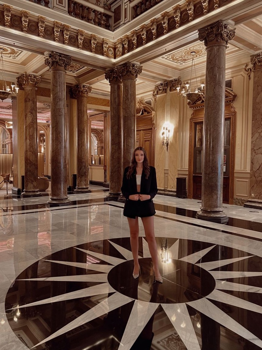 Neon Nostalgia: Opulent Monaco Vibes & Glamorous Night Scenes 🌵 🌵 798