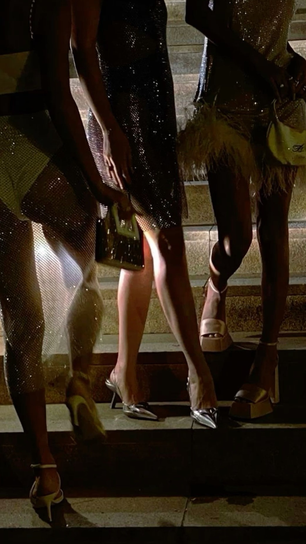 🌻 🍃 Neon Regalia Vintage Glow | style study session 674