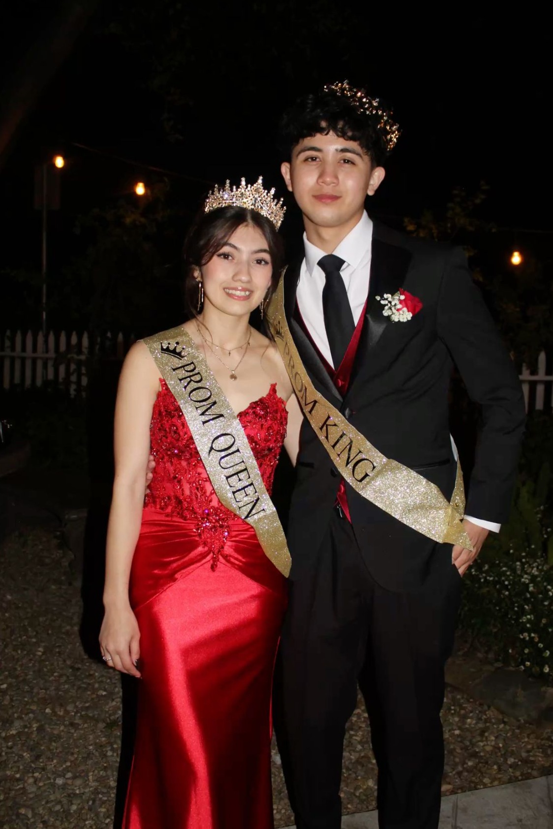 🌺 🌸 🌻 Neon Reign: Vintage Glamour for Royal Court Game Art — aesthetic edit 907