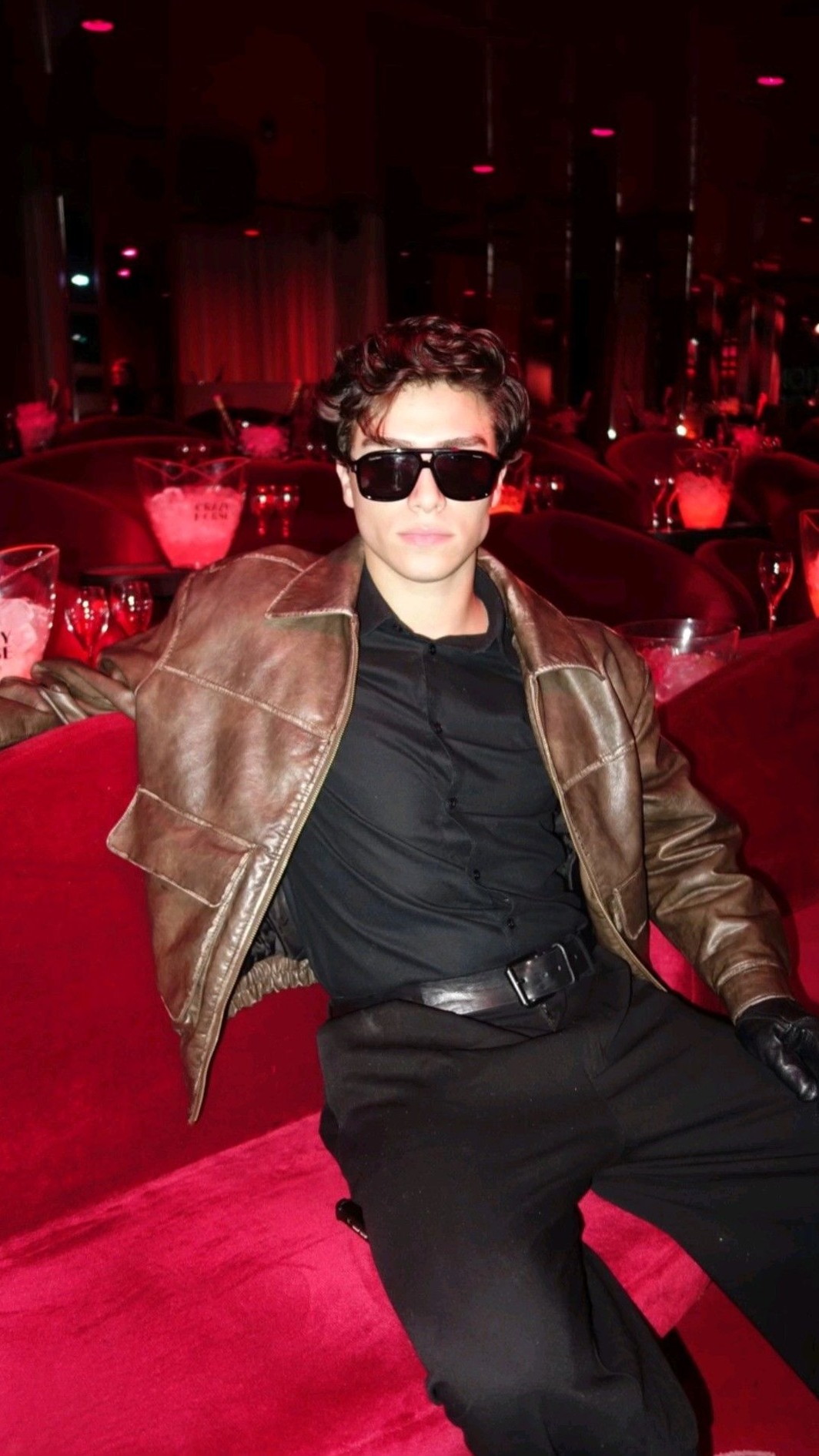 🧿 📍 Neon Reverie: Boys’ Night Out in Gilded Dreams | emerald city lights 853